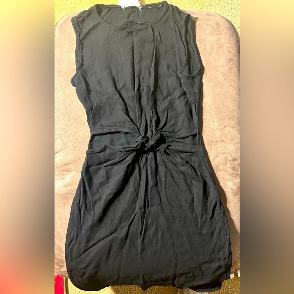 Black Sleeveless Knotted Dress